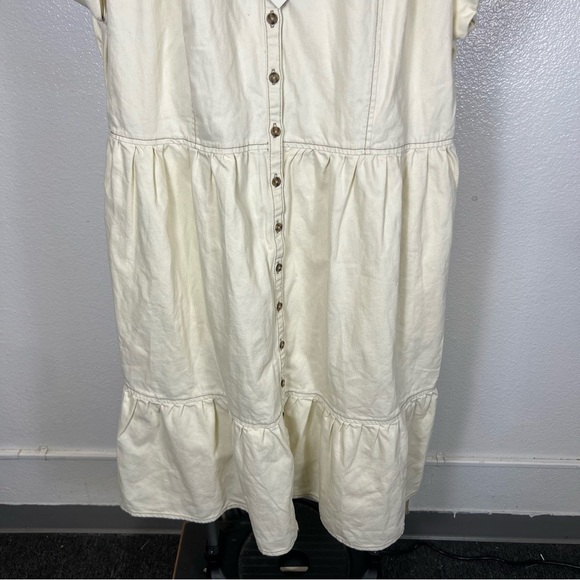 Ava & Viv Women’s Cream Plus Size Button-Down Dress Size 1X - Picture 4 of 11